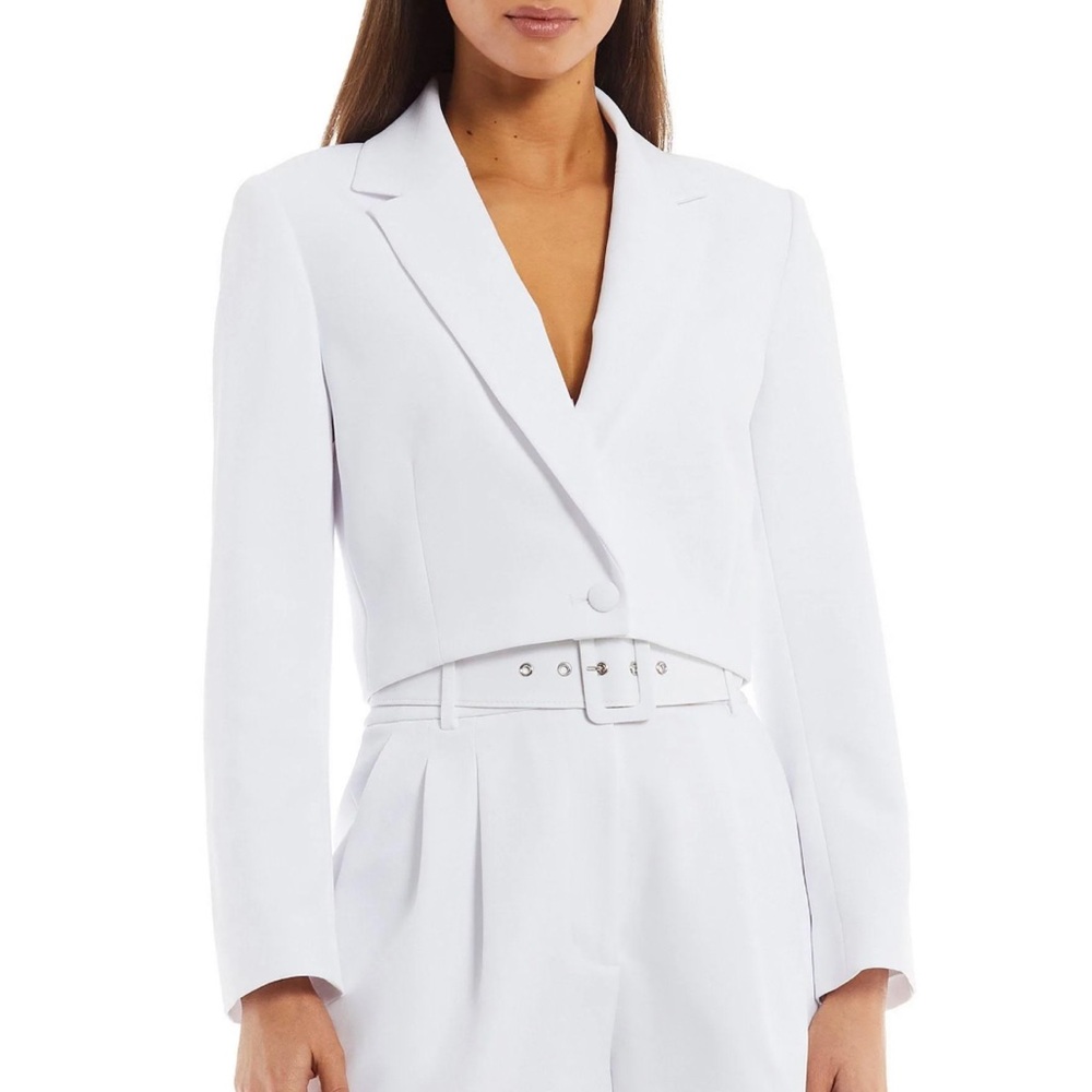 Gianni Bini Cropped Blazer